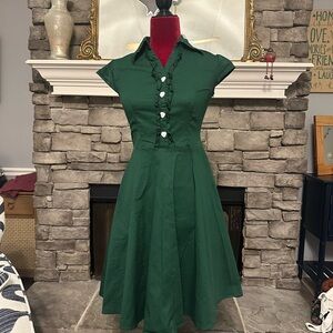 Wedtrend Vintage Style Emerald Green Fit & Flare Dress | Heart Button